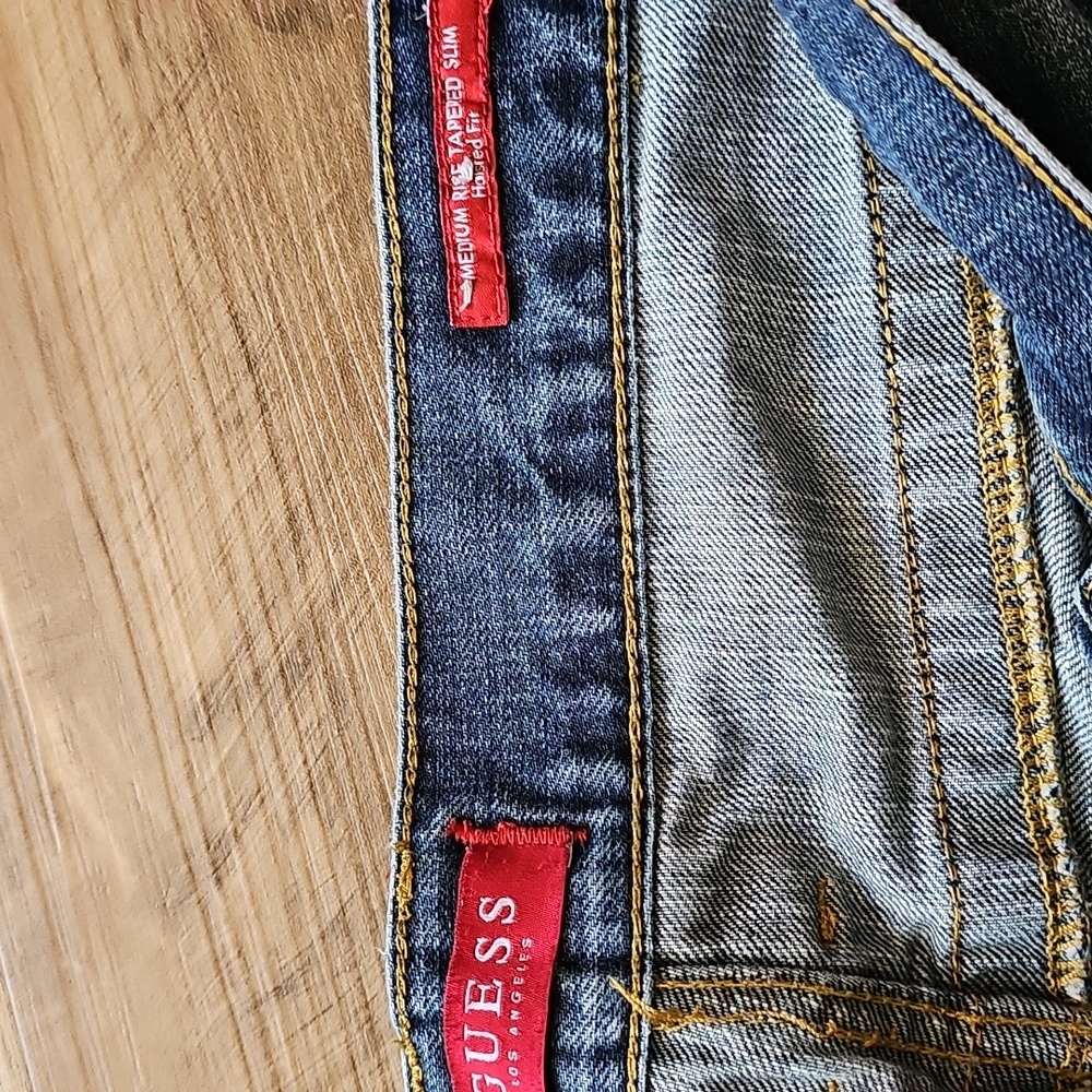 Guess Jean Medium rise tapered slim. MENS 34 - Picture 3 of 4